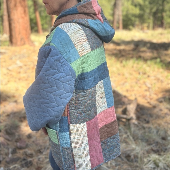 Upcycled quilted, Patchwork Hooded Jacket - Picture 3 of 9
